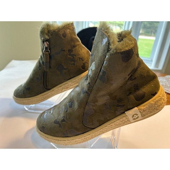 Women's Taj Fur Espadrille Boot Size 10 Green and Black Side Zipper Fur Lined - Picture 2 of 11